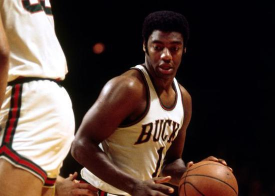 用脚法和战 用脚法和战