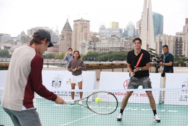 板显著领先 板显著领先